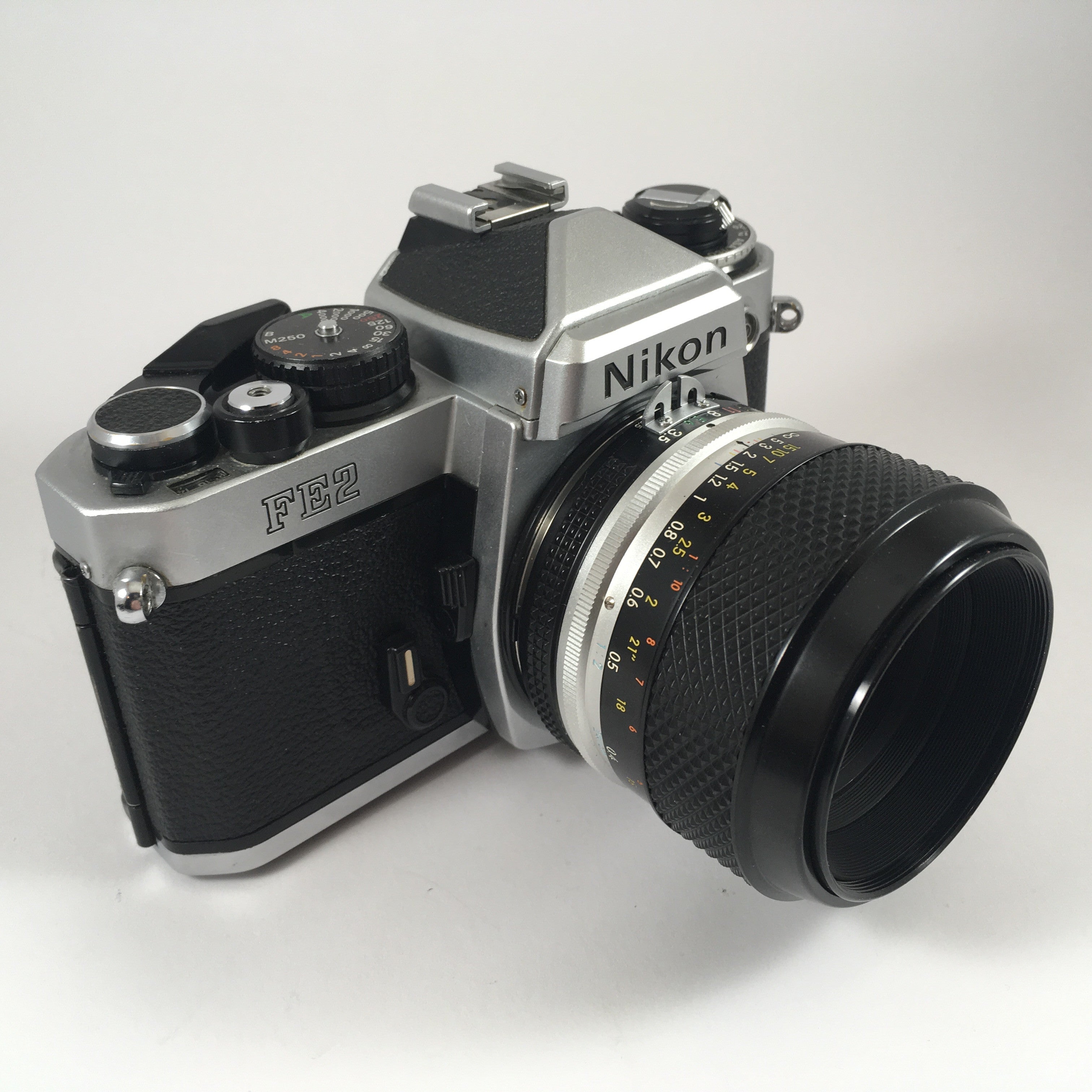 Nikon FE2 & Micro Nikkor 55mm 3.5