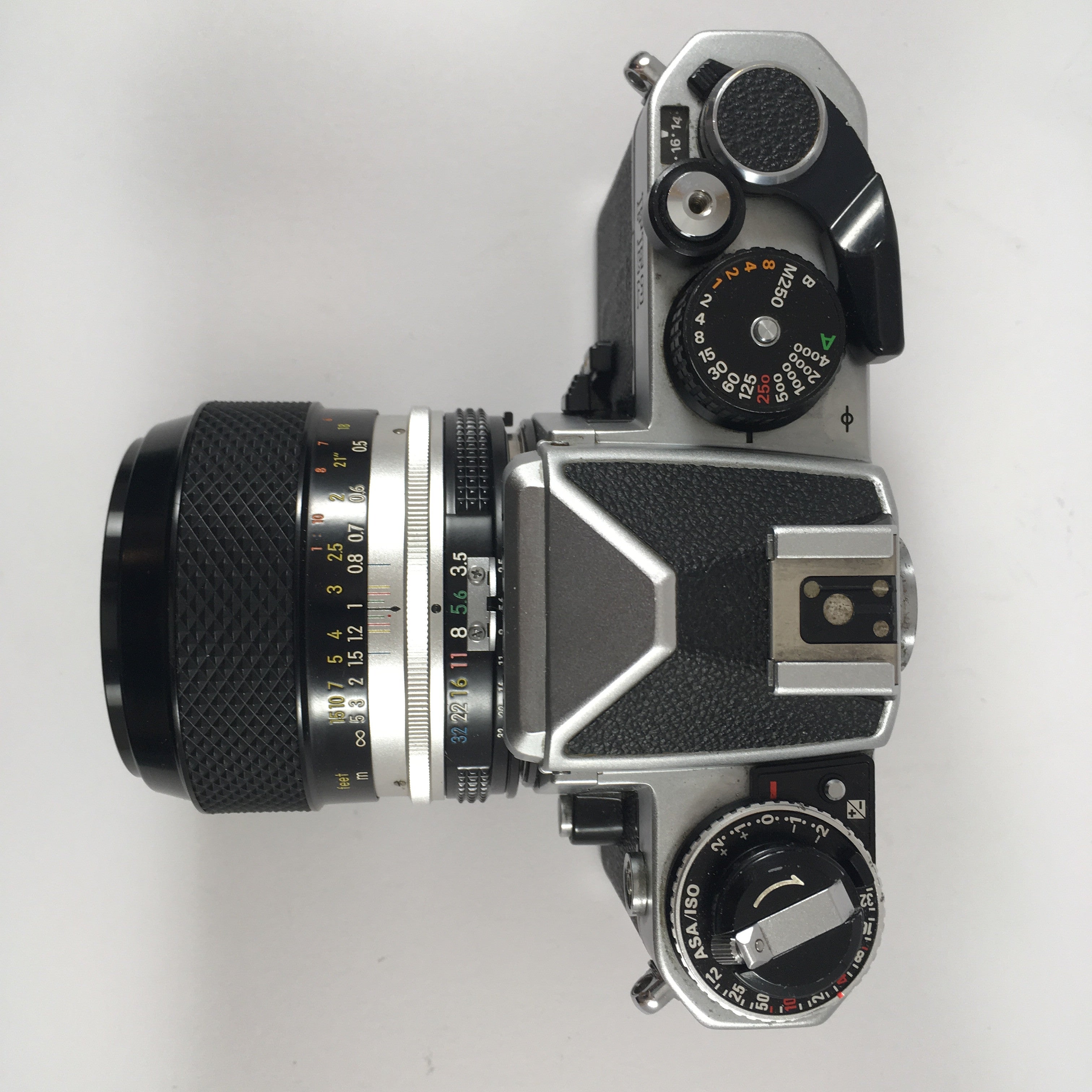 Nikon FE2 & Micro Nikkor 55mm 3.5