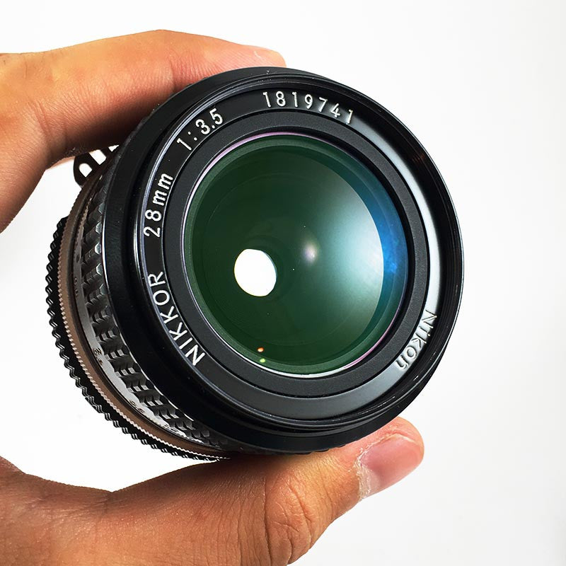 Nikon FE2 & Nikkor 28mm 3.5