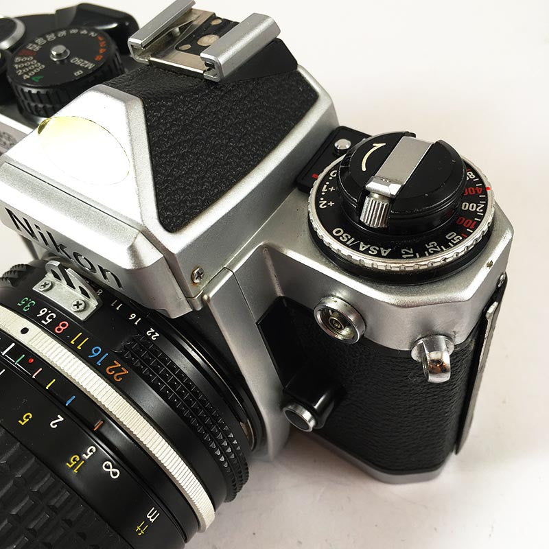 Nikon FE2 & Nikkor 28mm 3.5