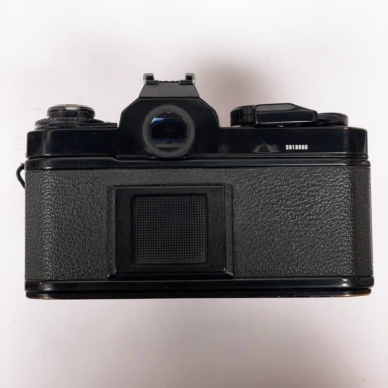 Nikon FE2 Noir & 28mm 2.8