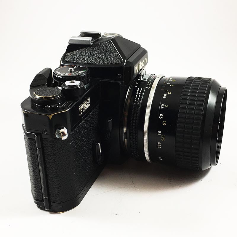 Nikon FE2 Noir & Nikkor 28mm 2