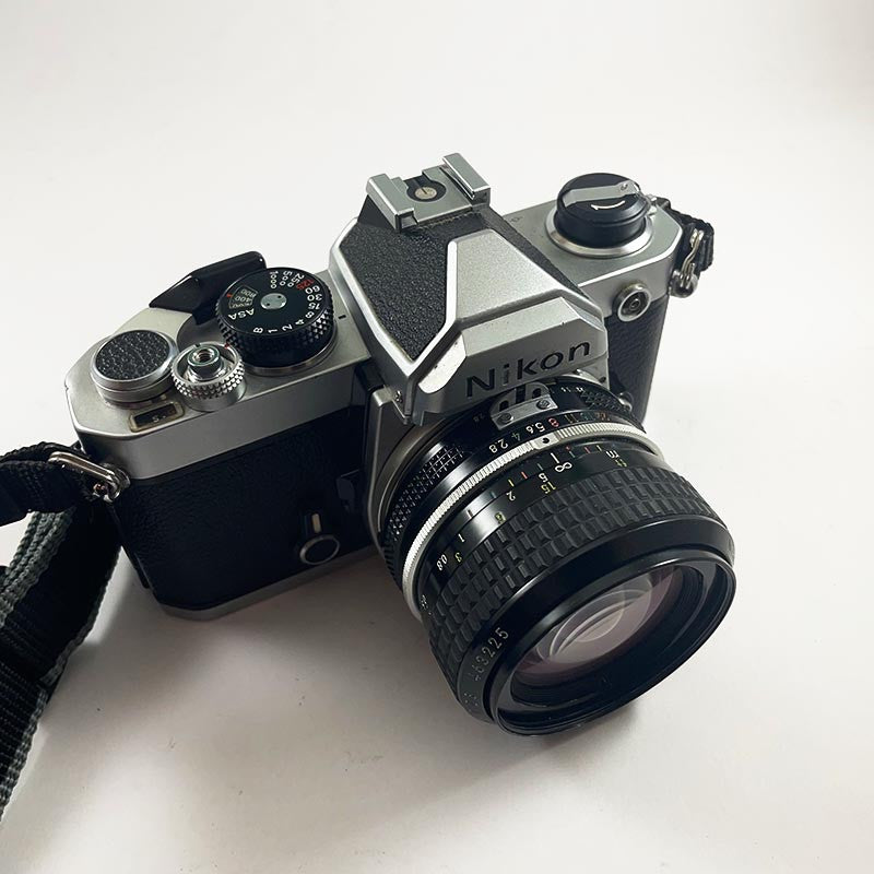 Nikon FM & 28mm 2.8