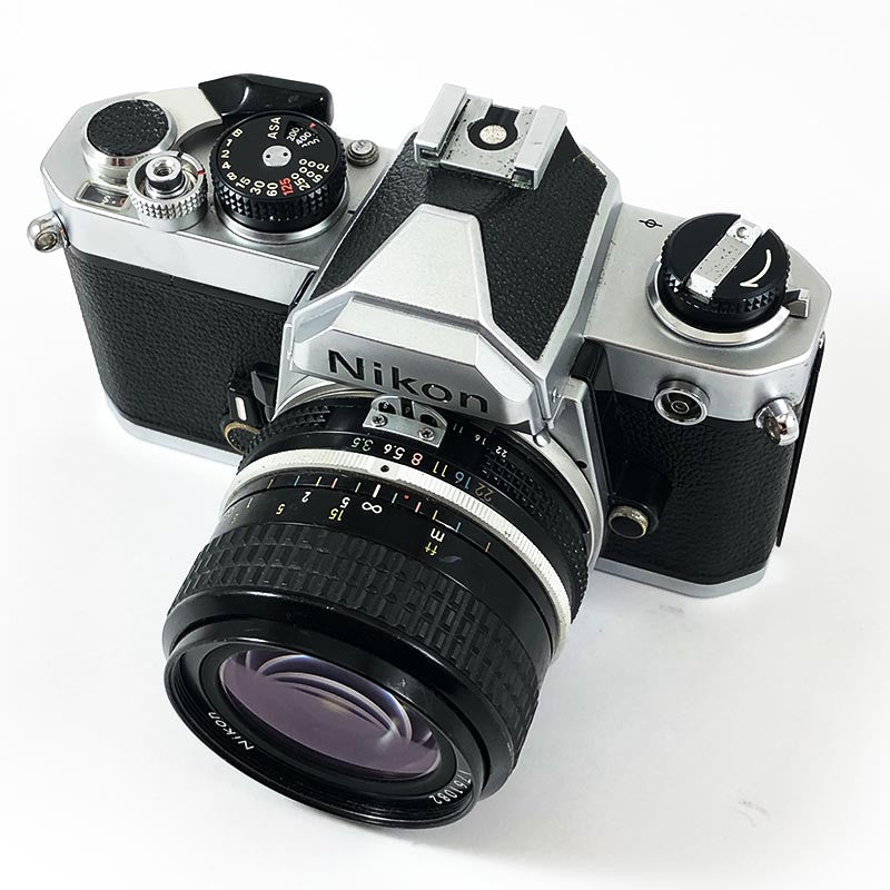 Nikon FM & 28mm 3.5