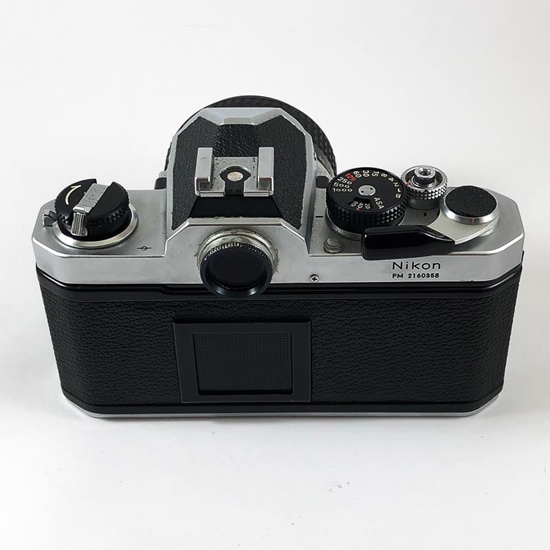 Nikon FM & 28mm 3.5
