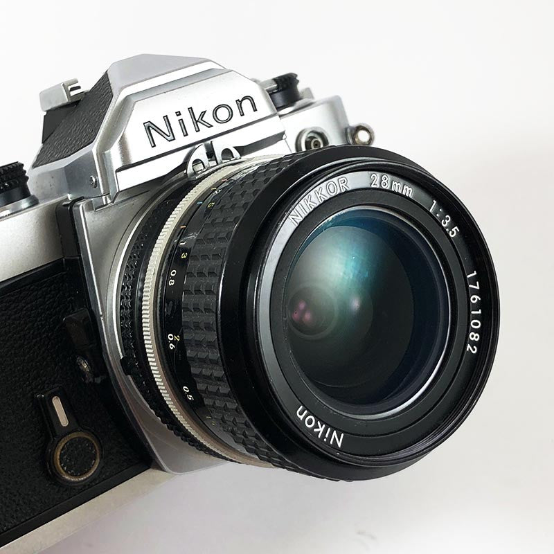 Nikon FM & 28mm 3.5