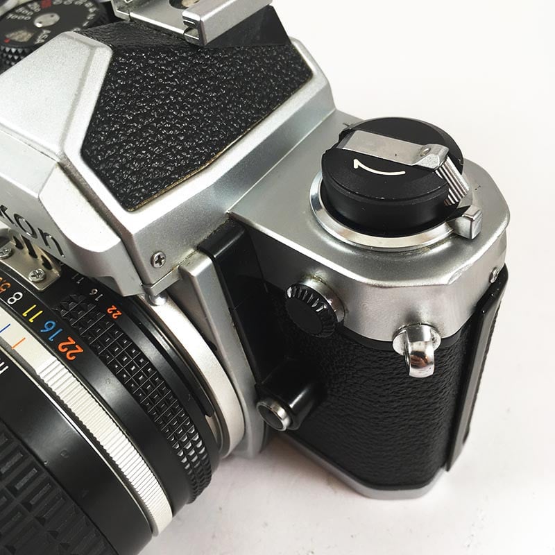 Nikon FM & Nikkor 24mm 2.8
