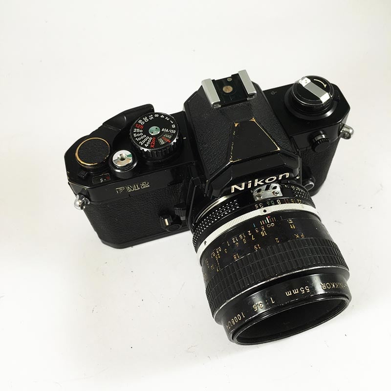 Nikon FM2 Noir & Micro-Nikkor 55mm 3.5