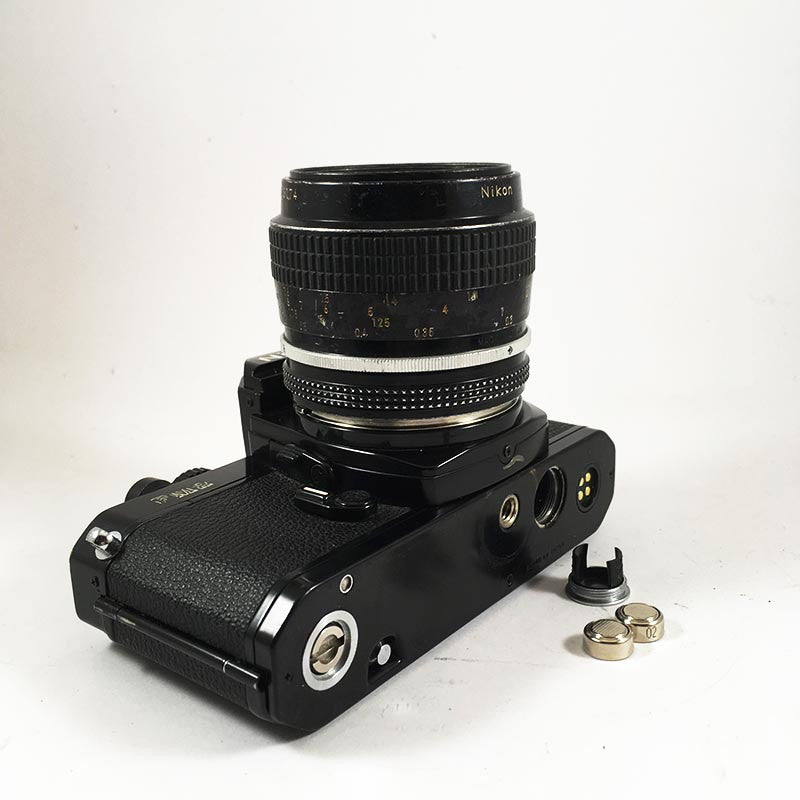 Nikon FM2 Noir & Micro-Nikkor 55mm 3.5