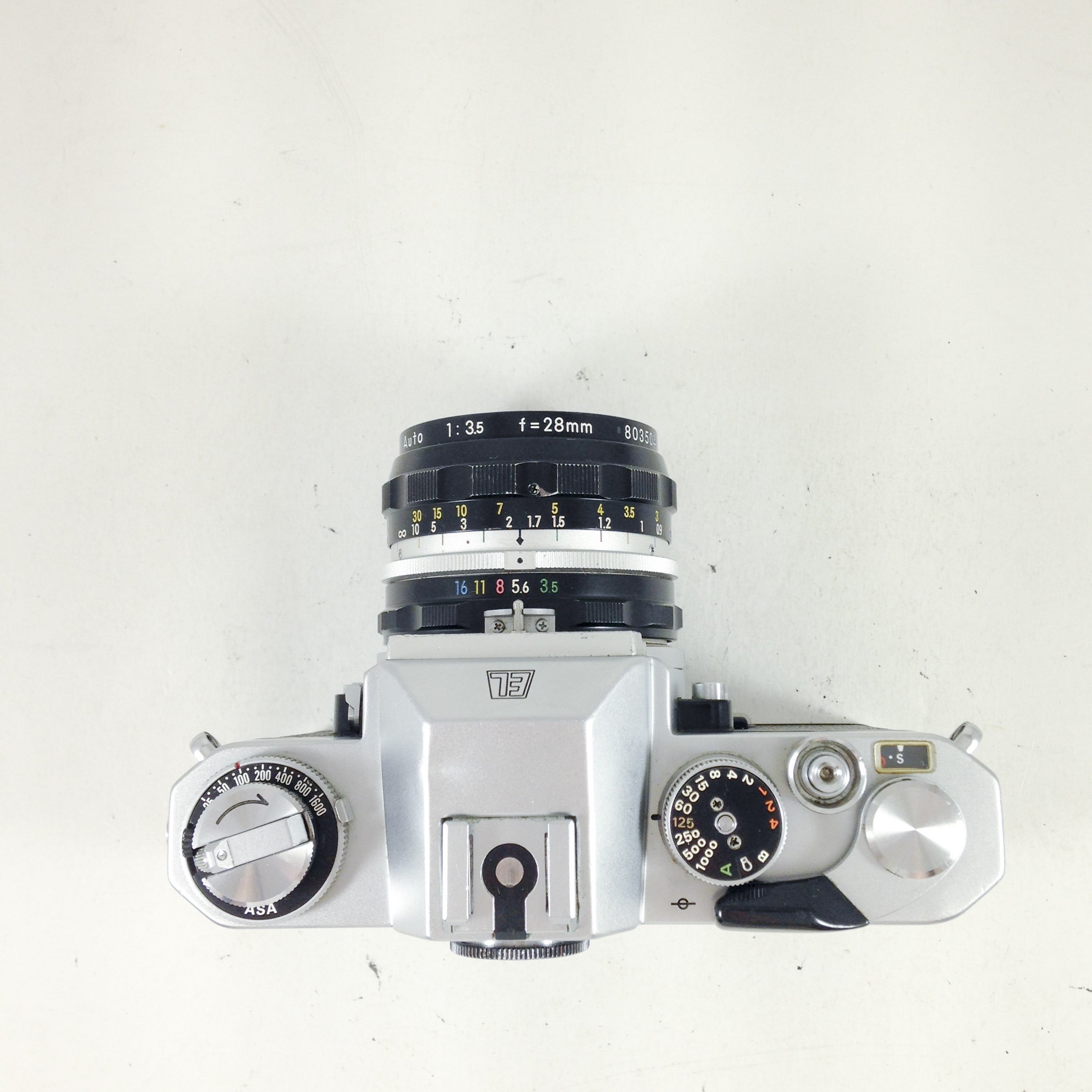 Nikon Nikkormat EL & Nikkor 28mm 1:3.5