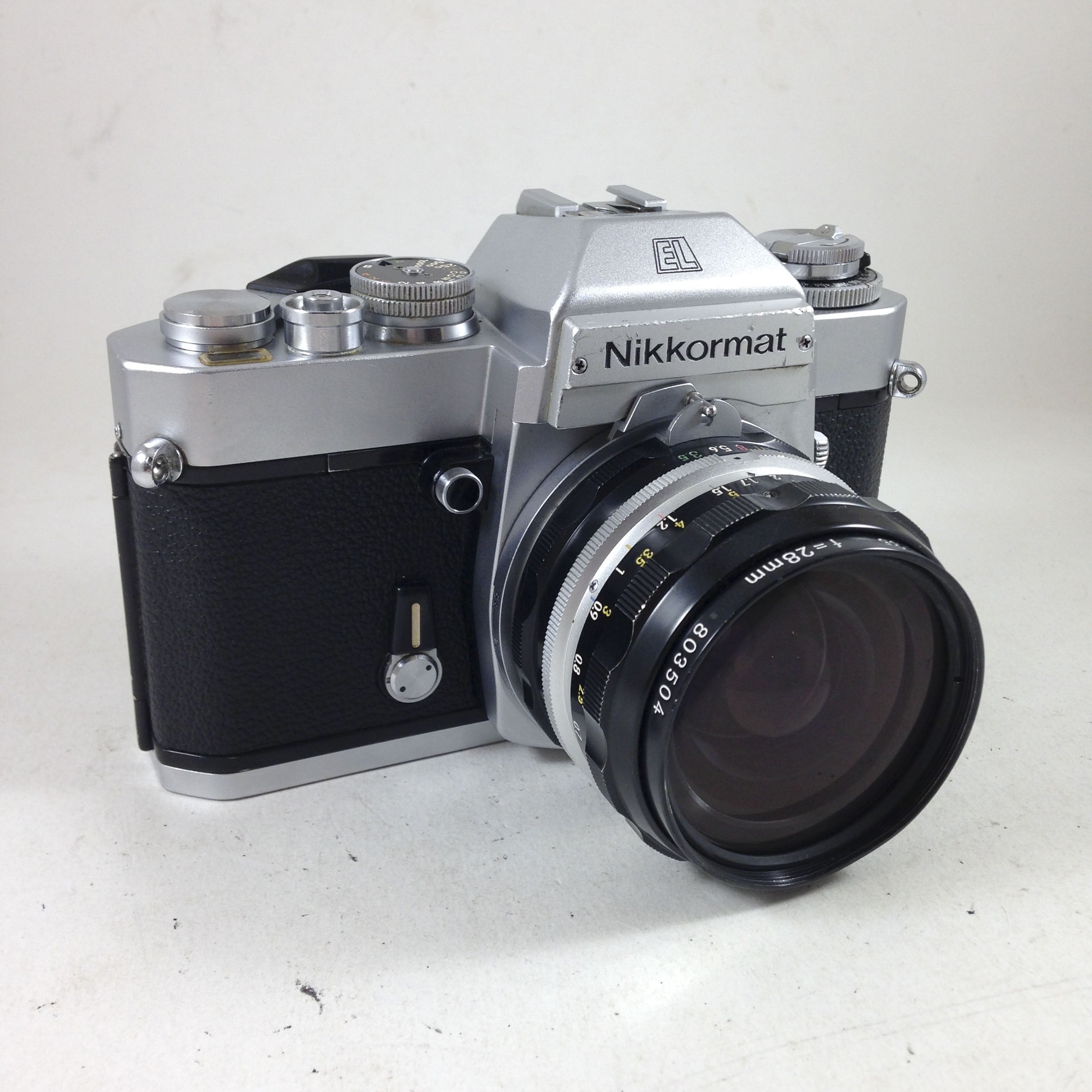 Nikon Nikkormat EL & Nikkor 28mm 1:3.5