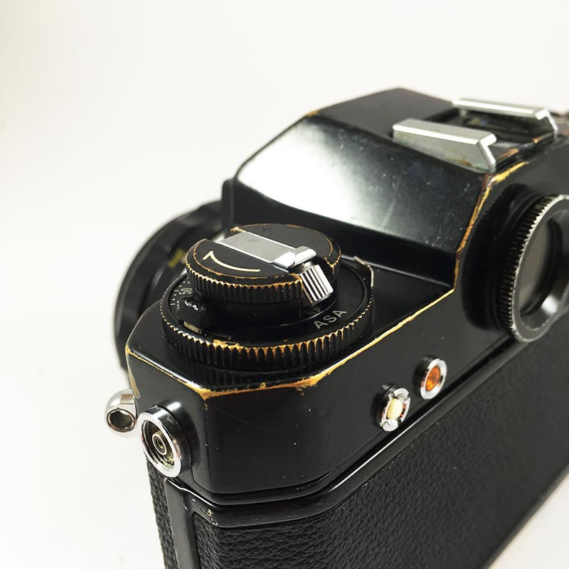 Nikon Nikkormat EL & Nikkor-H.C 50mm 2