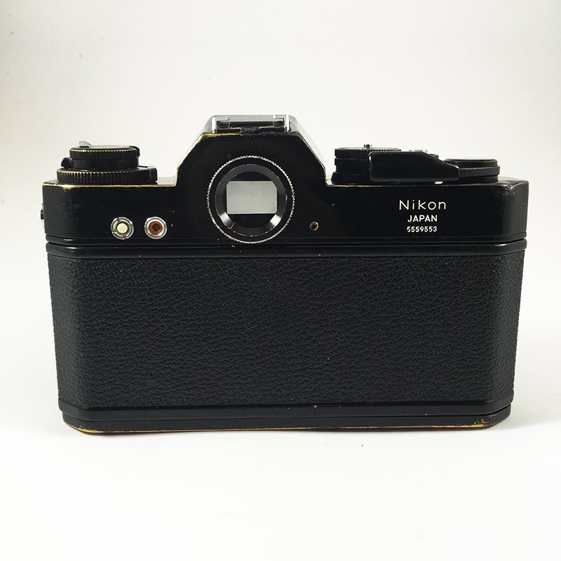 Nikon Nikkormat EL & Nikkor-H.C 50mm 2