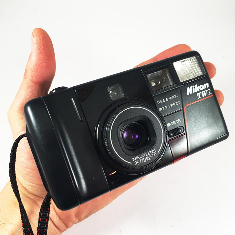 nikon tw2 35-70mm macro compact point and shoot argentique bi focale