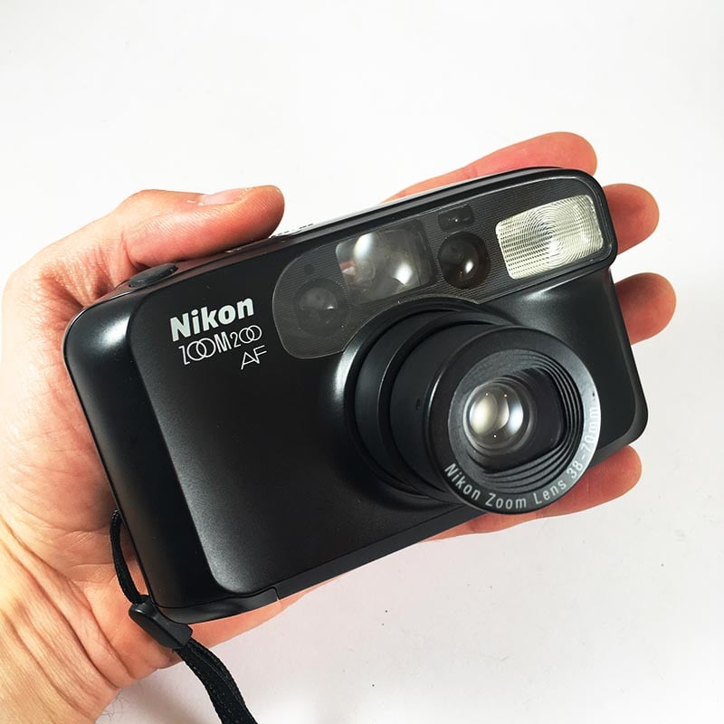 nikon AF 200 compact autofocus point and shoot sure shot appareil argentique 38-70mm 4.7 8 135 vintage ancien