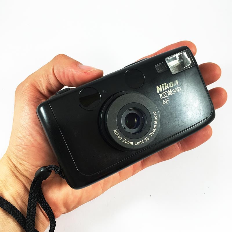 nikon AF 300 box boite compact autofocus point and shoot sure shot appareil argentique 35-70mm macro 135 vintage ancien