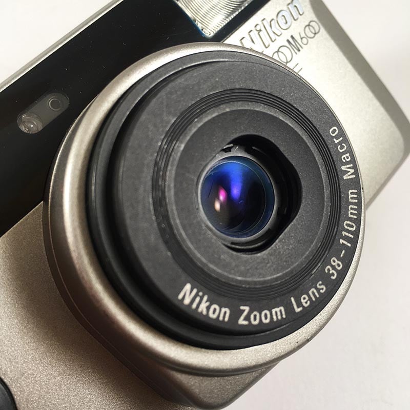 Nikon Zoom 600 AF 38 - 110mm