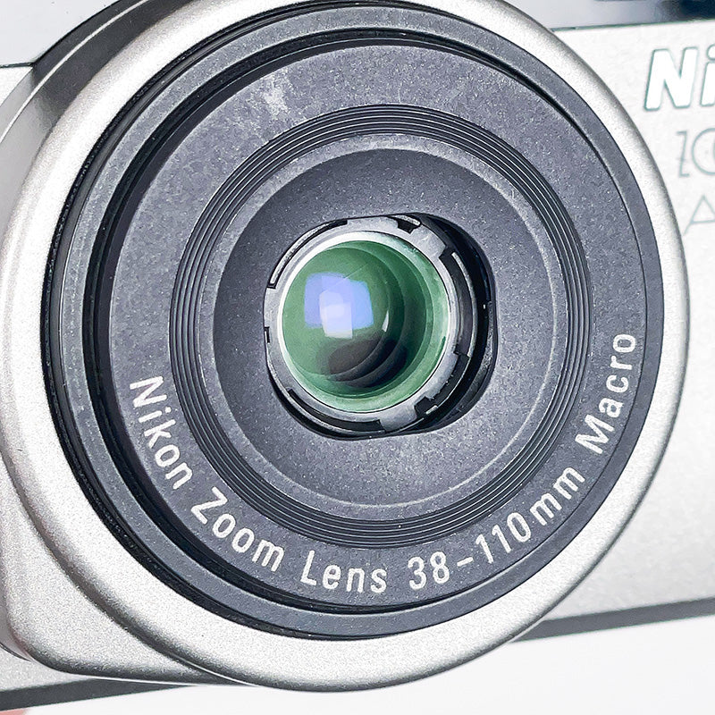 nikon zoom 600 af ancien vintage macro compact argentique pellicule film photo photographie 38-110mm 35mm 24x36 135