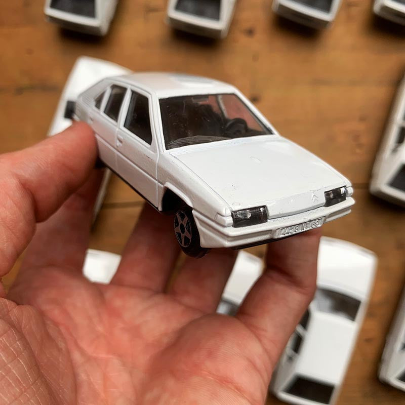 voiture miniature ancienne norev 1990 citroen bx blanche jet-car jetcar fabriqué en france 1992