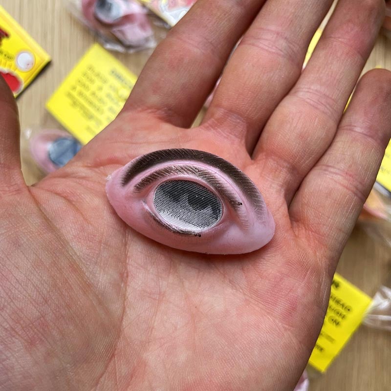 oeil de cyclope troisième pour enfant en plastique jeu jouet de fete forraine forain ancien vintage 1980 1990