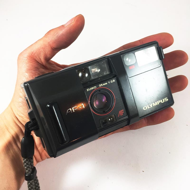 Olympus AF-1 35mm 2.8