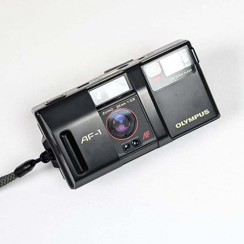 Olympus AF-1 35mm 2.8