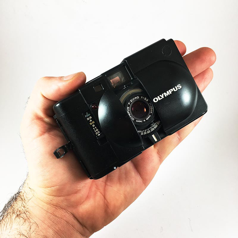 Olympus XA & F.Zuiko 35mm 2.8