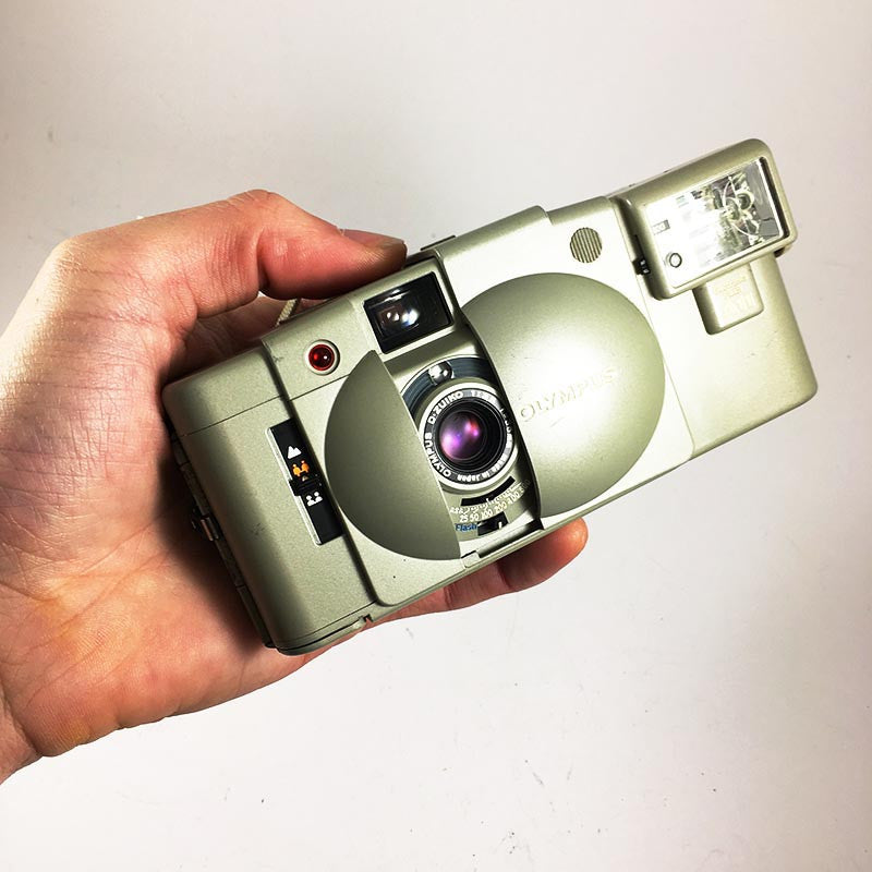 Olympus XA2 Argent A11 & D.Zuiko 35mm 3.5