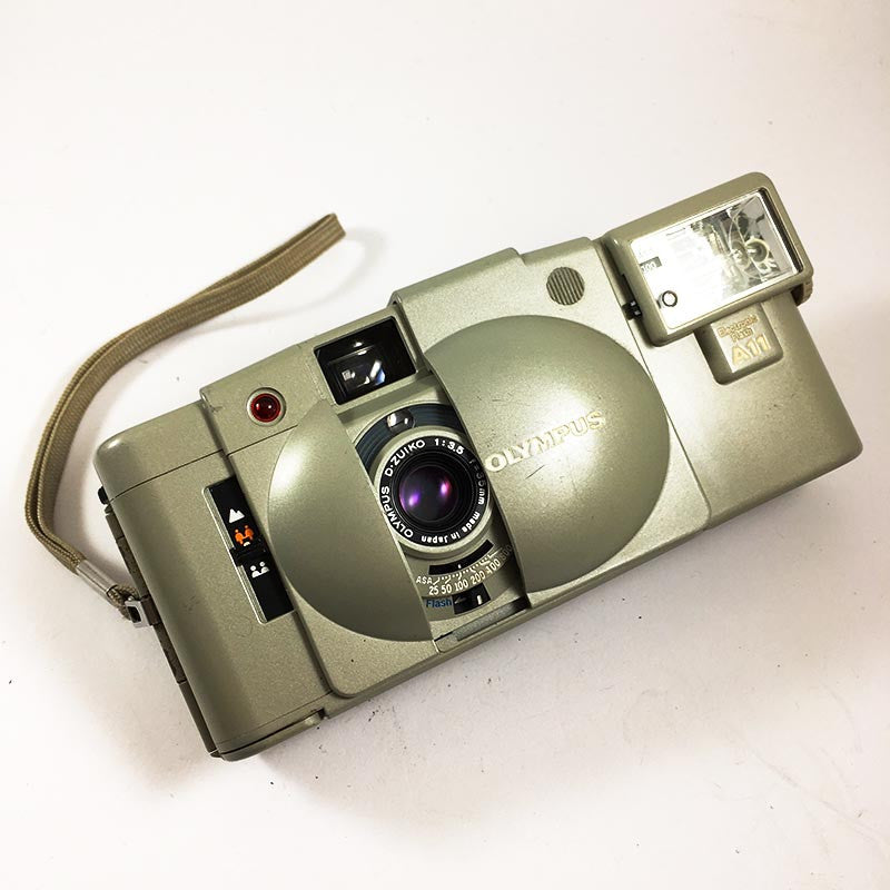 Olympus XA2 Argent A11 & D.Zuiko 35mm 3.5