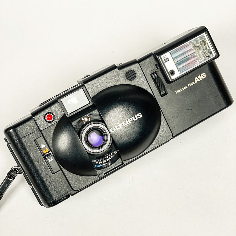 Olympus XA2 Flash A16 35mm 3.5