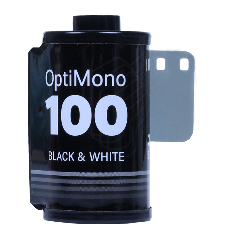 optimono mono optik oldschool noir et blanc film 100 iso 100iso pellicule argentique photo photographie bw 135 24x36 35mm 36 exp