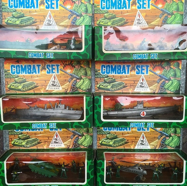 armée combat set soldat pyragric jouet 1980 plastique blister vintage hong kong