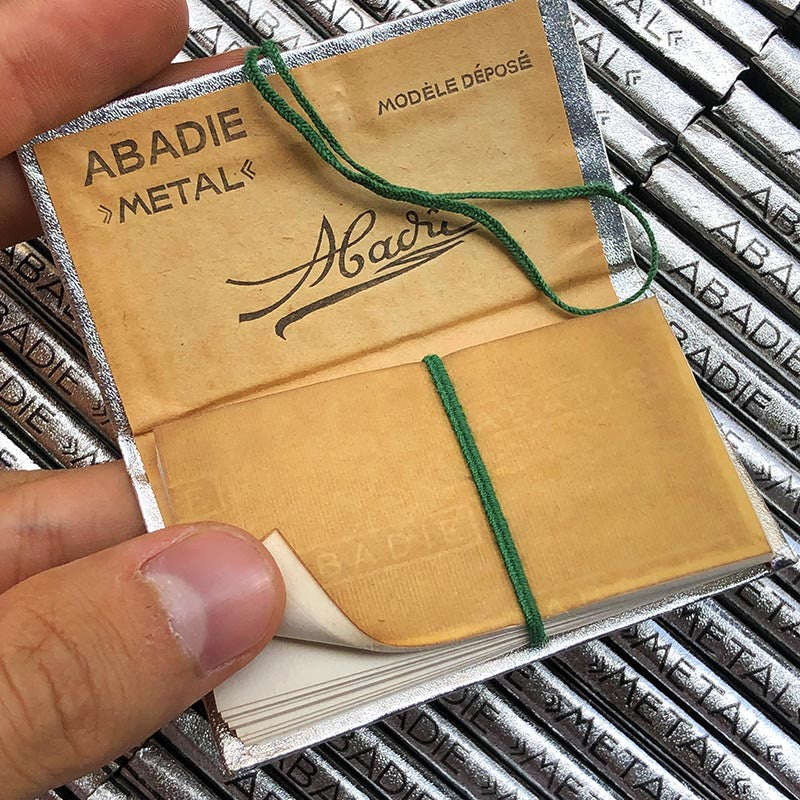 papier feuille a rouler cigarette Abadie métal ancien vintage 1930 tabac