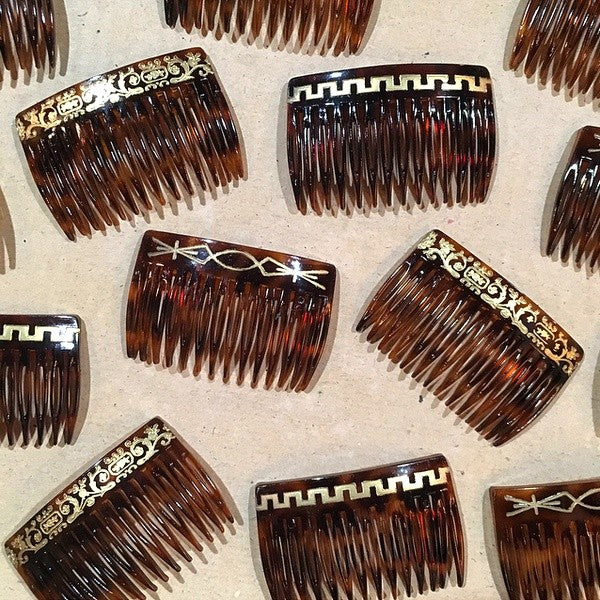 peigne ancien pour femme plastique oyonnax vintage look 1930 1950