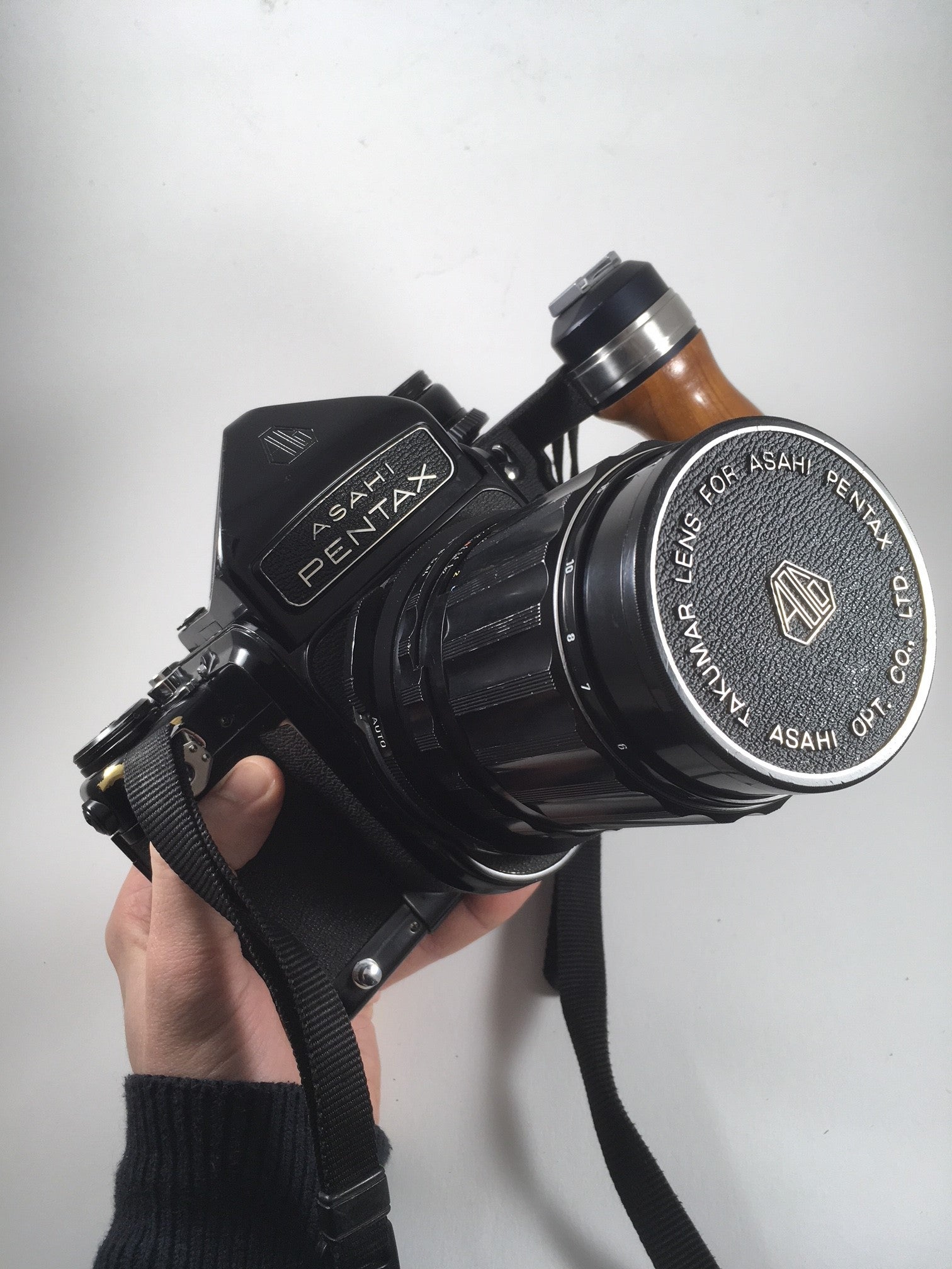 pentax 67 film 120 moyen format appareil photo argentique 1969 takumar 135mm 4 macro