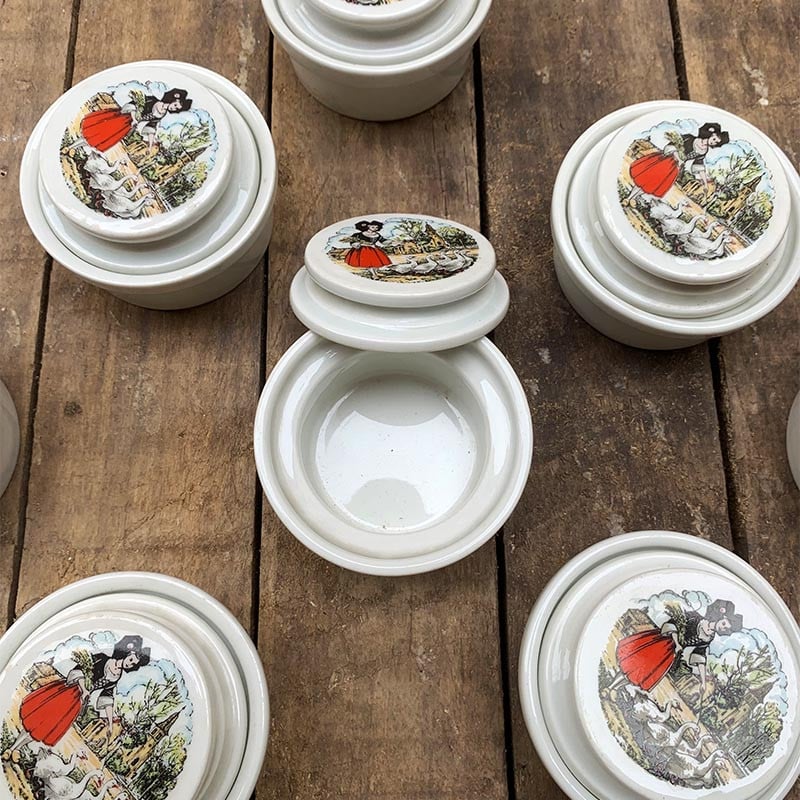 petit beurrier rond alsacienne alsace décoré décor 1950 1960 porcelaine céramique