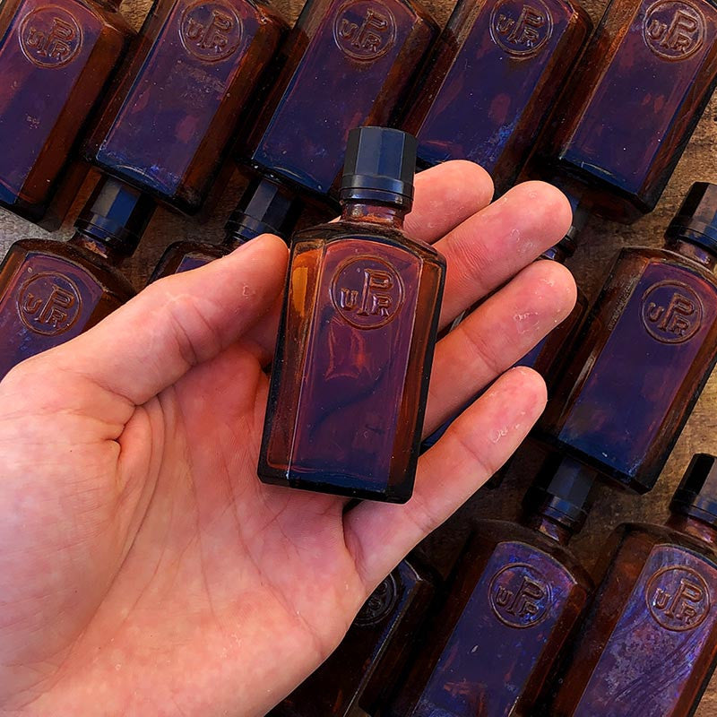 petit flacon de pharmacie parfum parfumerie bouchon bakélite 1930 ancienne vintage ancien 45ml