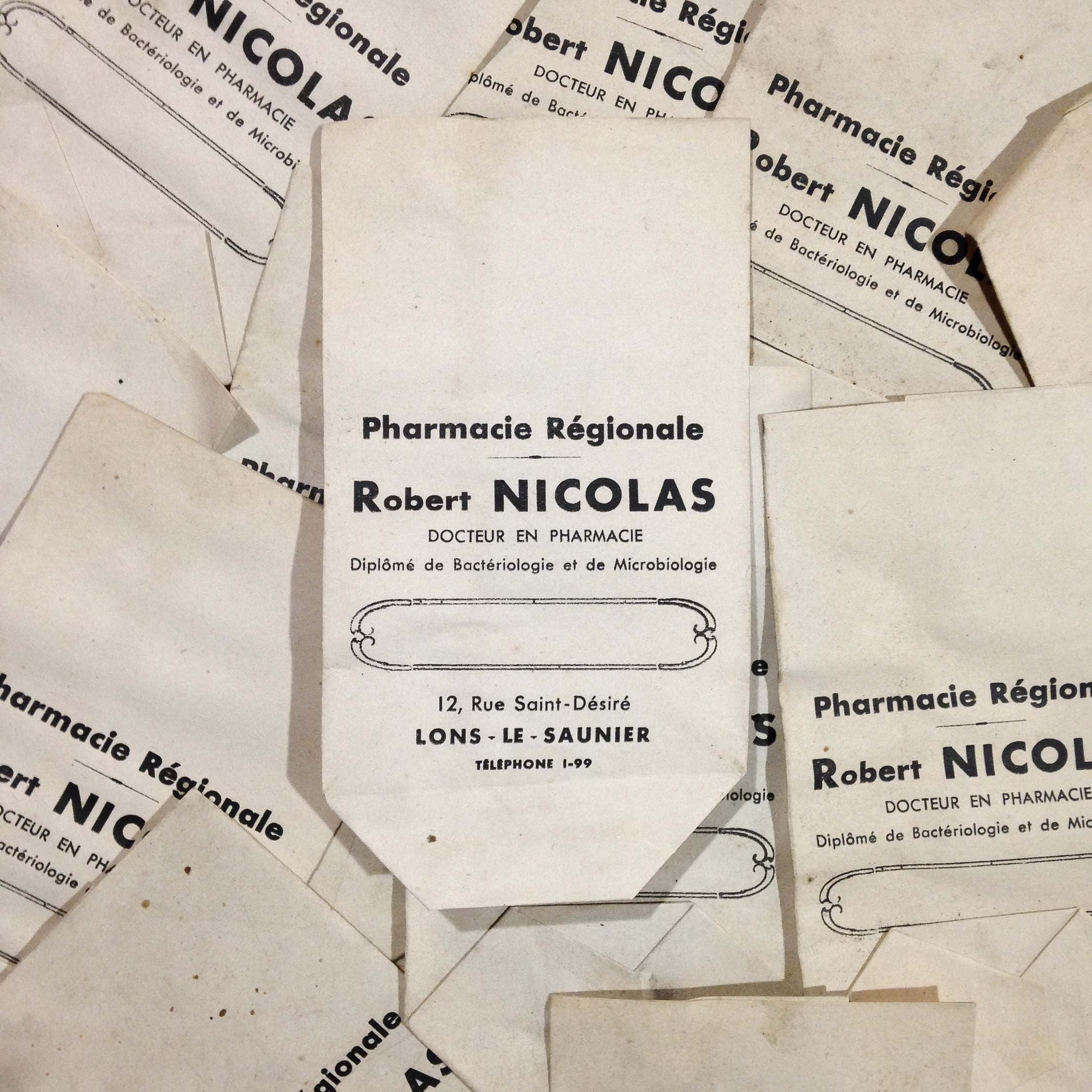 robert nicolas sachet papier ancien soufflet pharmacie 1940