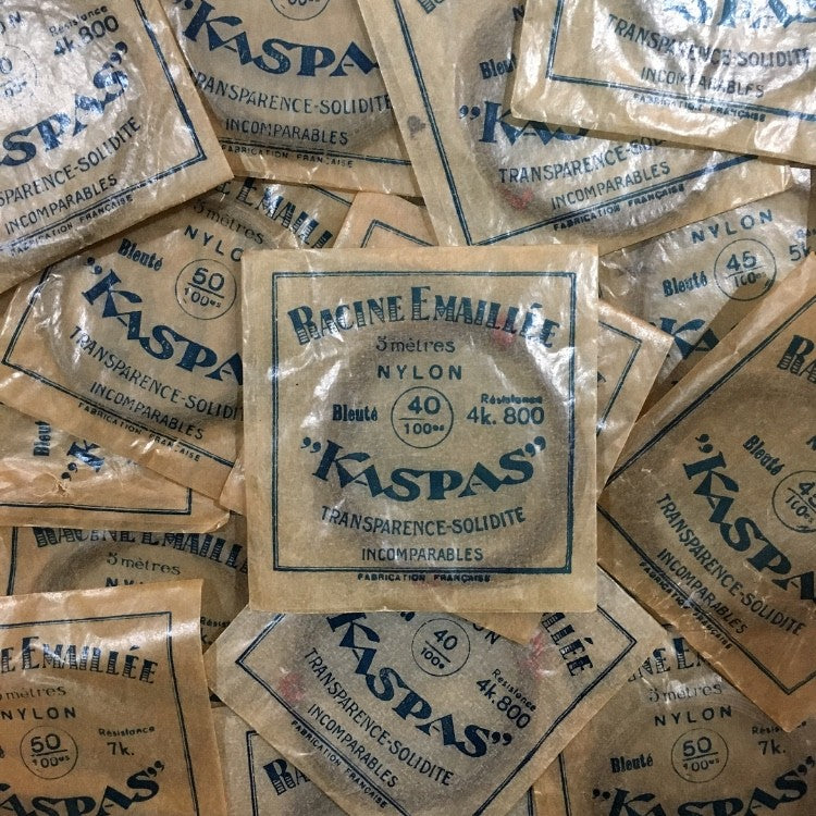 sachet fil pêche poisson ancien vintage magasin kaspas racine émaillée 1930