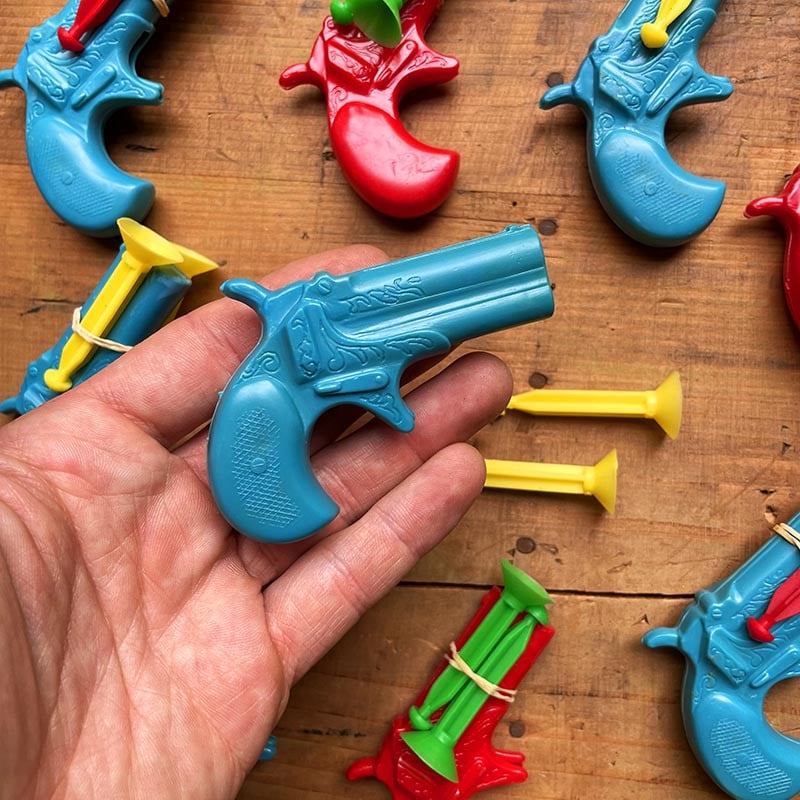 pistolet à fléchette en plastique jeu jouet de fete forraine forain ancien vintage 1990 coloré couleur