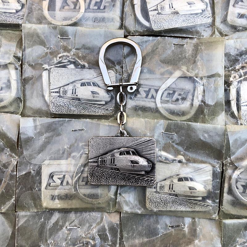 porte clefs ancien sncf tgv 001 turbotrain métal métallique train locomotive publicitaire vintage 1972