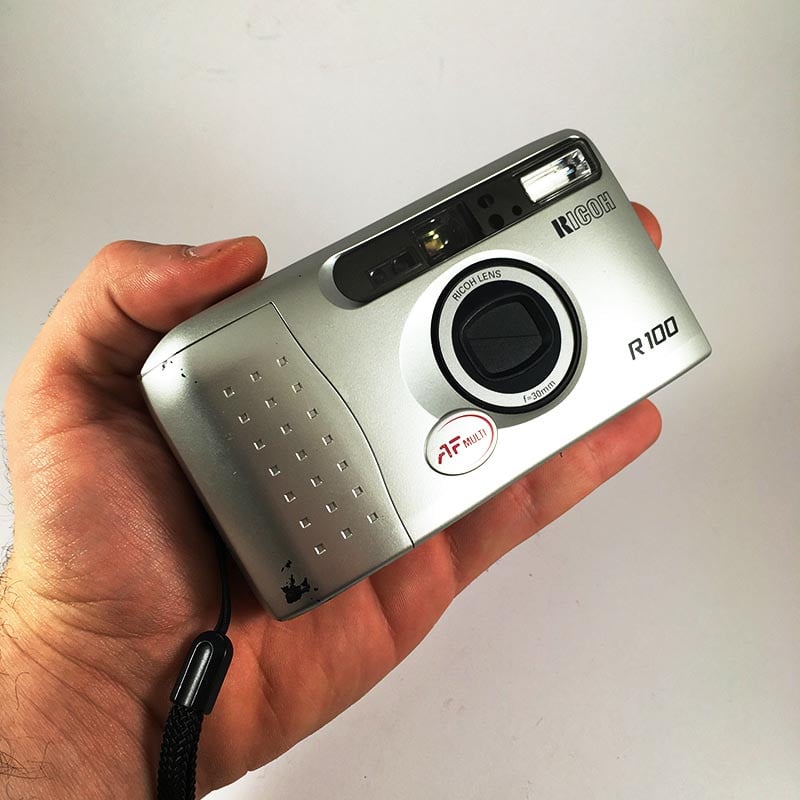 Ricoh R100 & 30mm 4.5