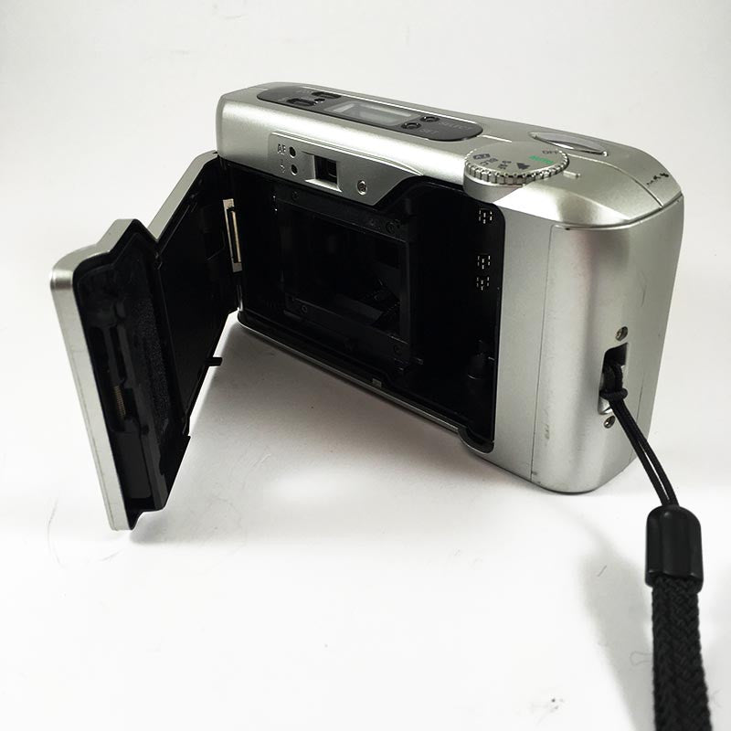 Ricoh R100 & 30mm 4.5