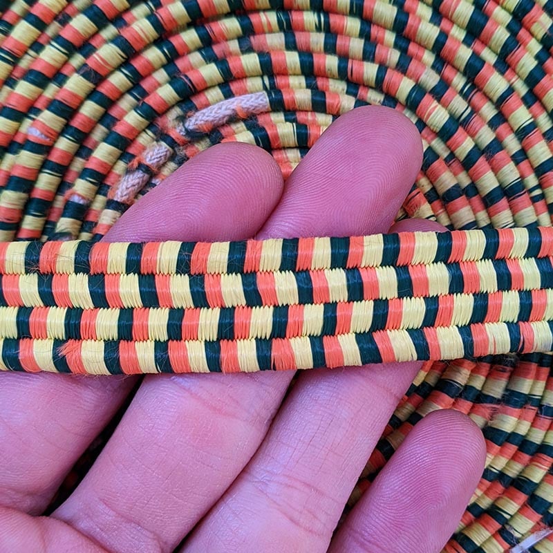 ruban ancien vintage mercerie couleur rayé jaune bleu rouge stock france 1960