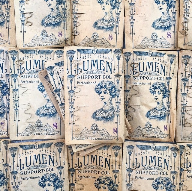 sachet ancien support col vetement femme homme 1900 1920 egypte lumen