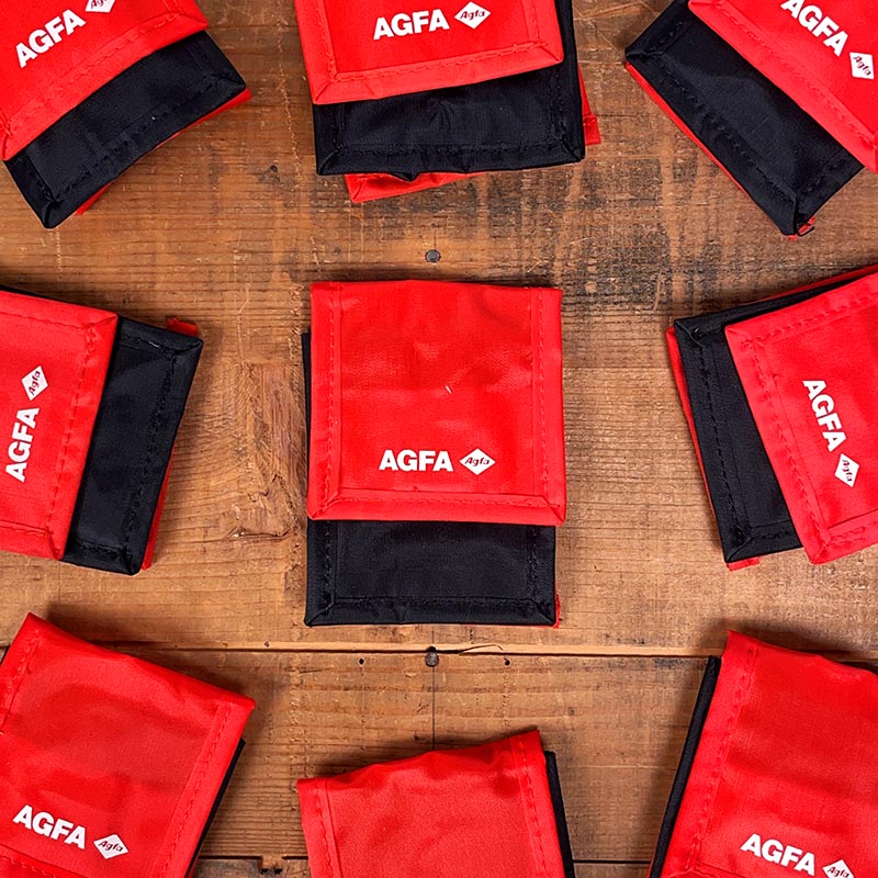 petite pochette plastique publicitaire agfa photo pellicule 1990 rouge vintage