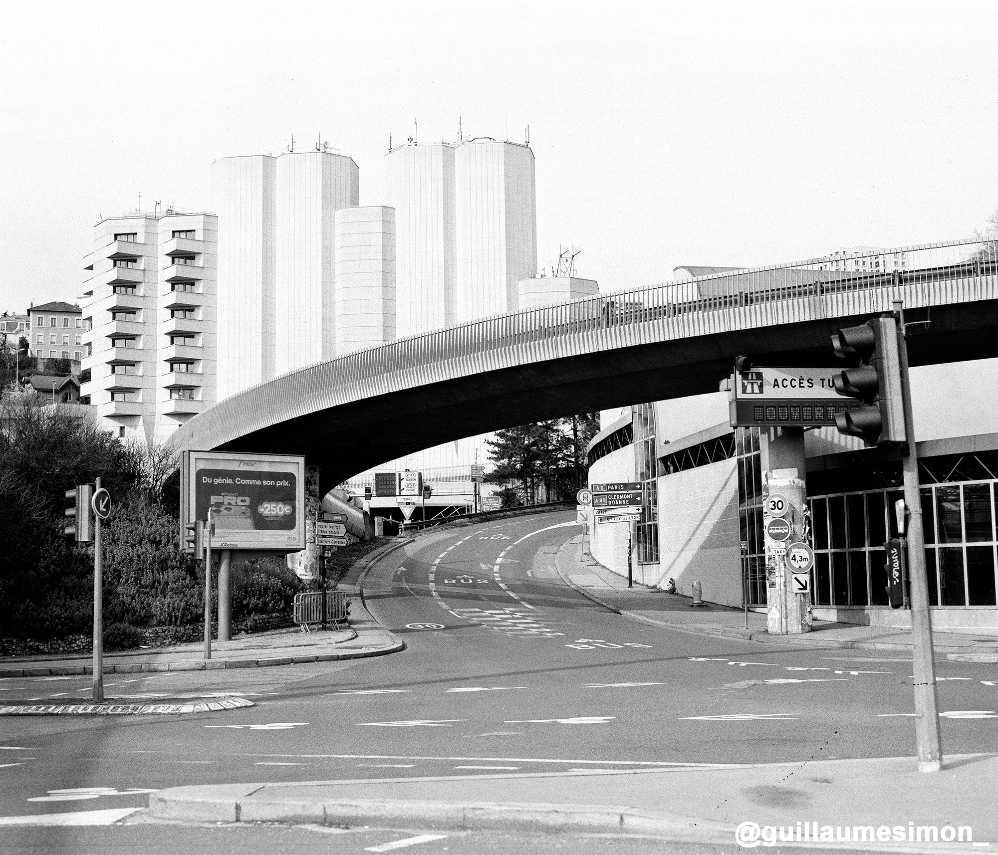 shanghai GP3 100 127 small 120 4 4 pellicule argentique noir et blanc moyen format rendu test photo