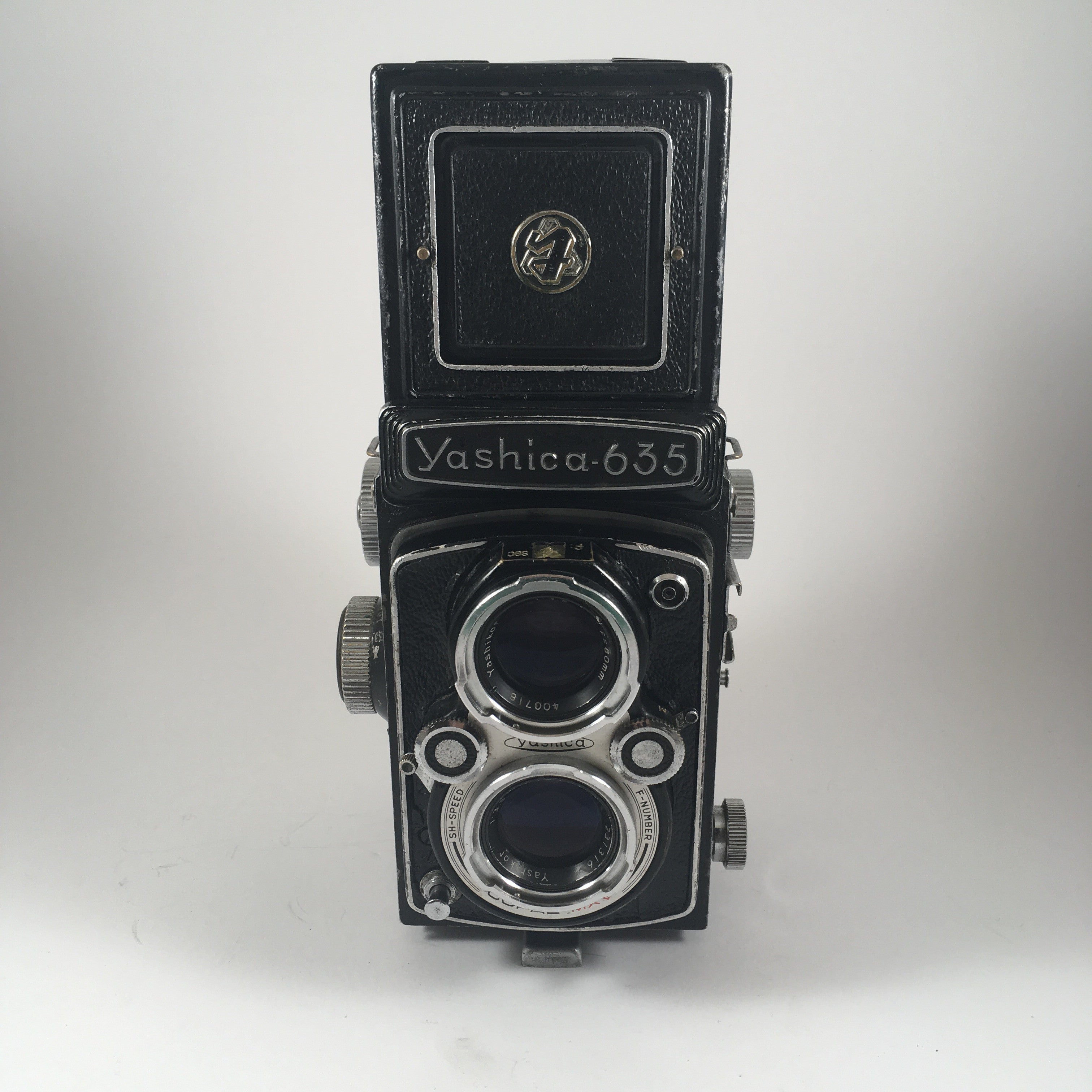 Yashica 635 & Yashikor 80mm 3.5
