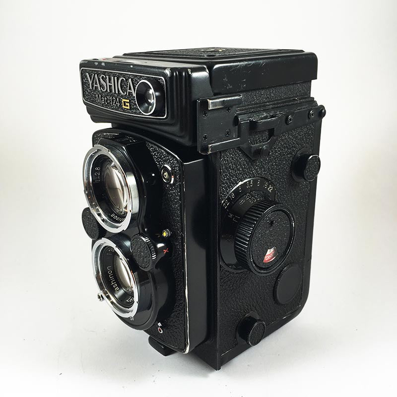 Yashica Mat 124G & Yashinon 80mm 3.5