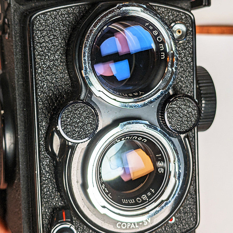 Yashica Mat 124G & Yashinon 80mm 3.5